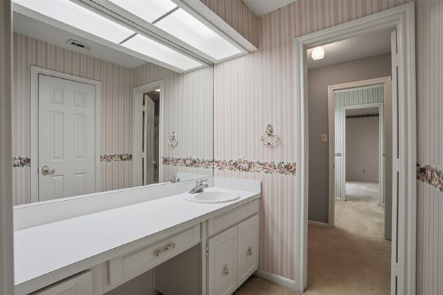 1004 Crowley Road, Arlington, TX 76012