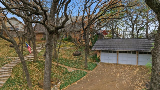 1004 Crowley Road, Arlington, TX 76012