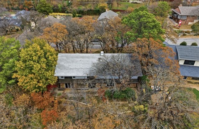 1004 Crowley Road, Arlington, TX 76012