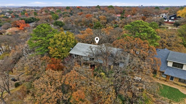 1004 Crowley Road, Arlington, TX 76012