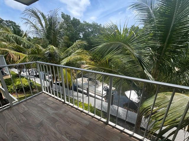 1860 Venice Park Dr 208, North Miami, FL 33181