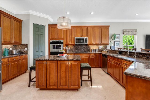 4135 SW 186th Way, Miramar, FL 33029