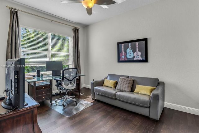4135 SW 186th Way, Miramar, FL 33029