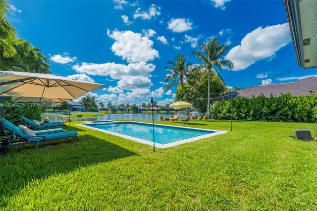 4135 SW 186th Way, Miramar, FL 33029