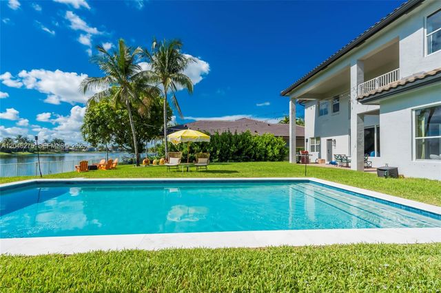 4135 SW 186th Way, Miramar, FL 33029