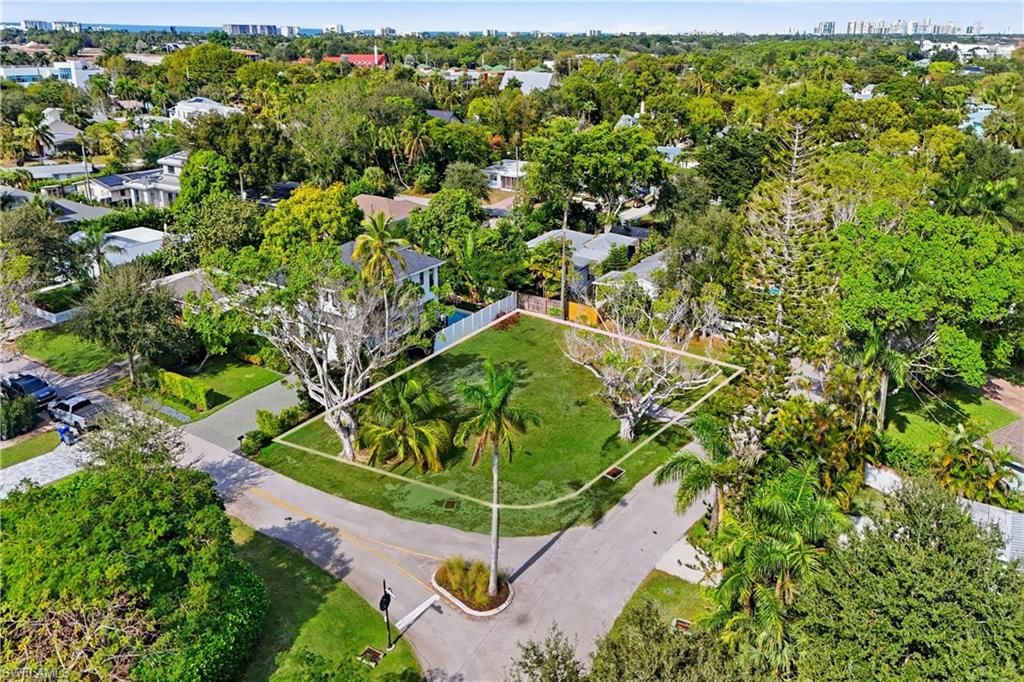 1165 8th TER N, NAPLES, FL 34102 — exterior