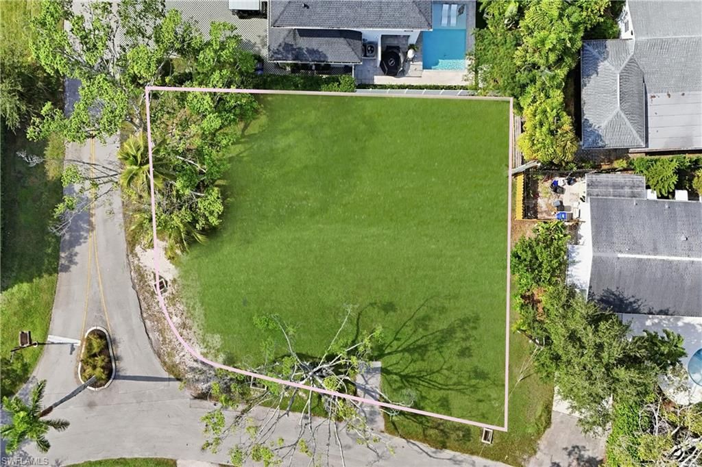 1165 8th TER N, NAPLES, FL 34102 — photo 2