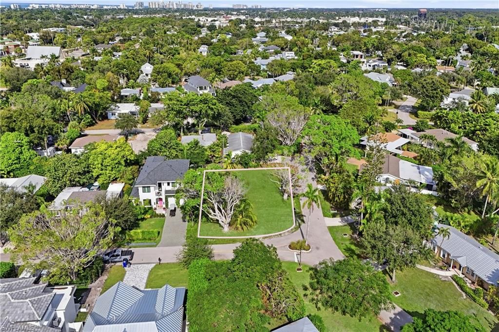 1165 8th TER N, NAPLES, FL 34102 — photo 4
