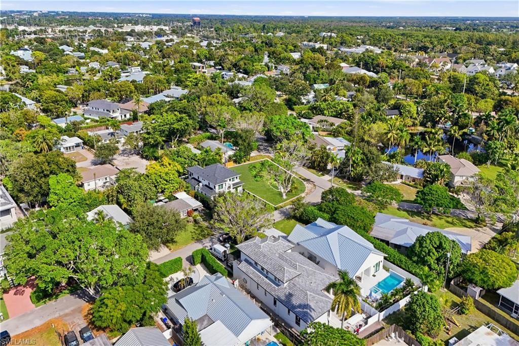 1165 8th TER N, NAPLES, FL 34102 — photo 5