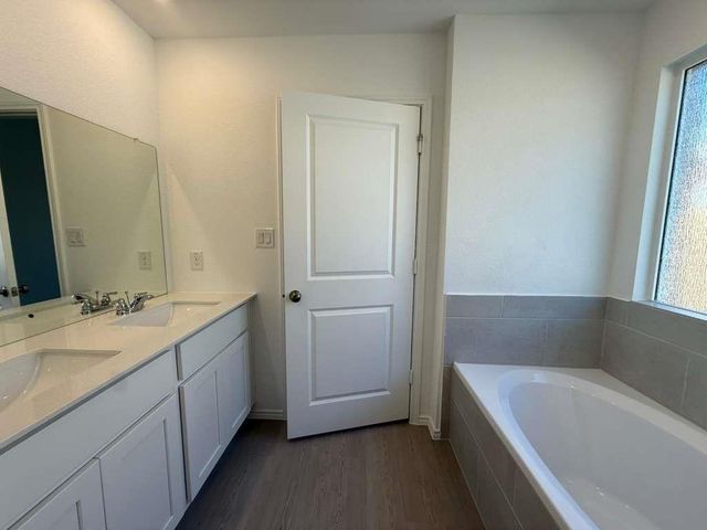 577 Sormonne LOOP, Kyle, TX 78640