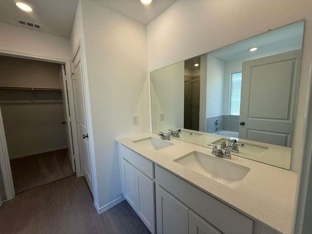 577 Sormonne LOOP, Kyle, TX 78640