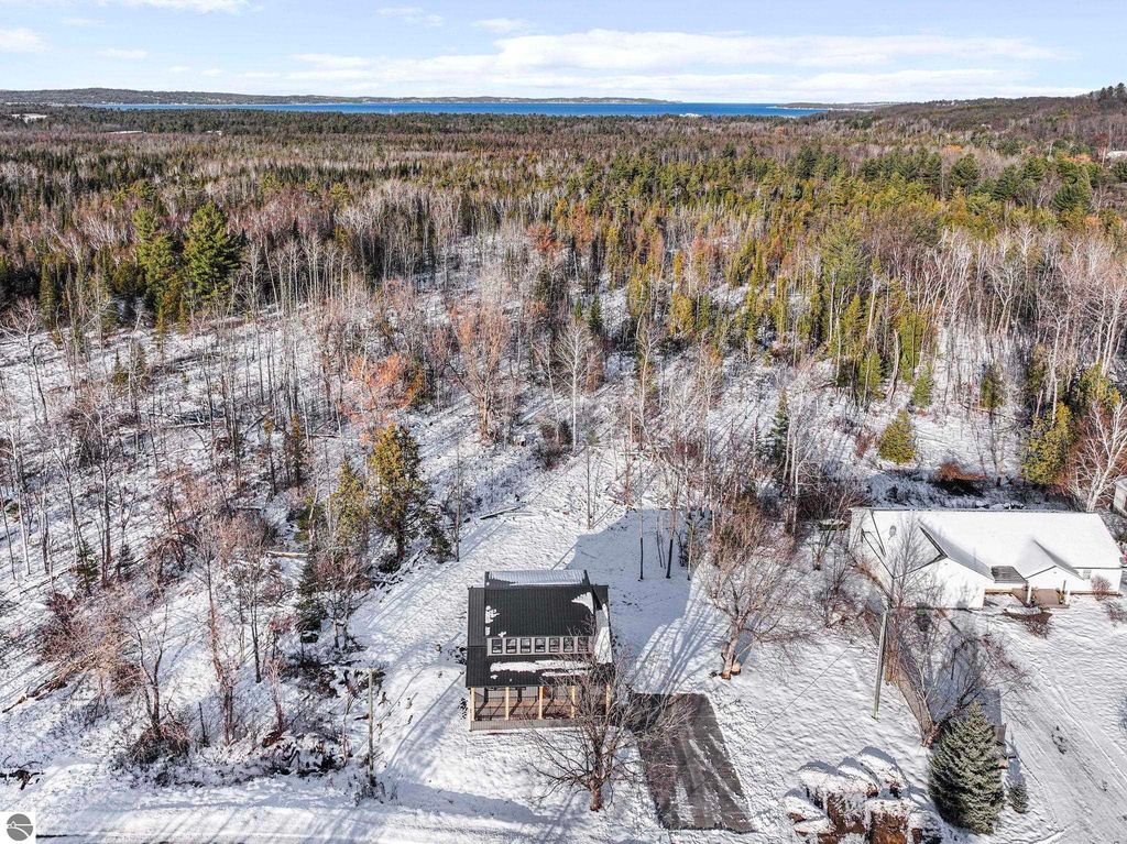 Image 12 of property listing at 1713 Vanderlip Road, Traverse City, MI 49686