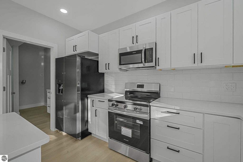 Image 27 of property listing at 1713 Vanderlip Road, Traverse City, MI 49686