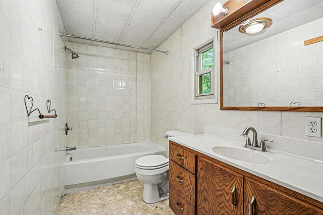 11151 US Highway 31, Montague, MI 49437