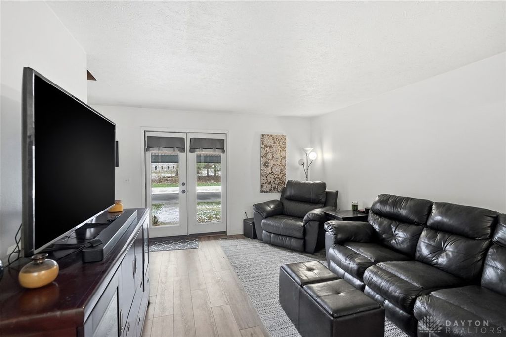 7816 Betsy Ross Circle 7816, Dayton, OH 45459