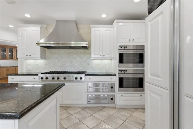 19803 Linnet Street, Woodland Hills, CA 91364