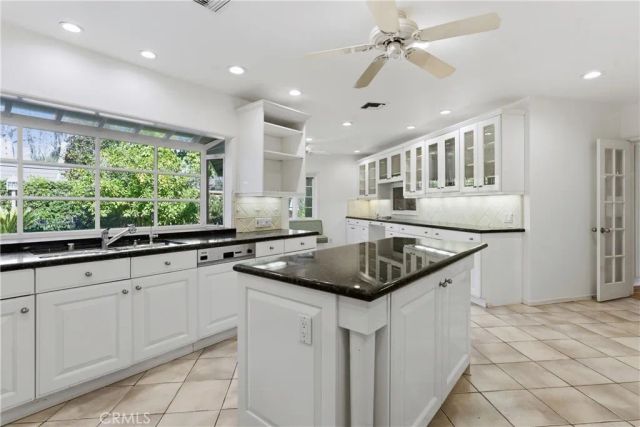 19803 Linnet Street, Woodland Hills, CA 91364