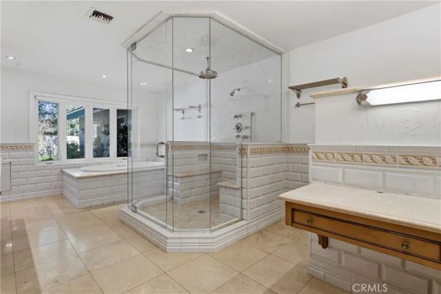 19803 Linnet Street, Woodland Hills, CA 91364