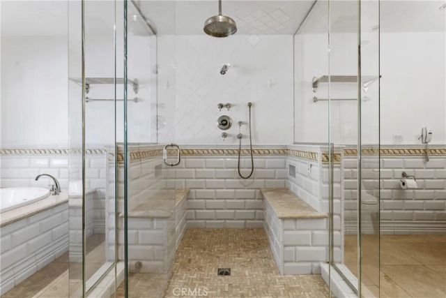 19803 Linnet Street, Woodland Hills, CA 91364