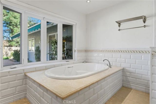 19803 Linnet Street, Woodland Hills, CA 91364