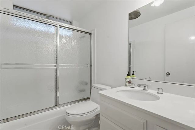 19803 Linnet Street, Woodland Hills, CA 91364