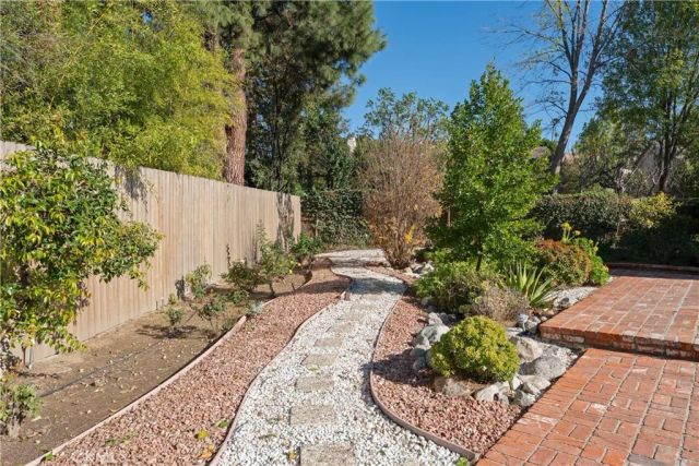 19803 Linnet Street, Woodland Hills, CA 91364