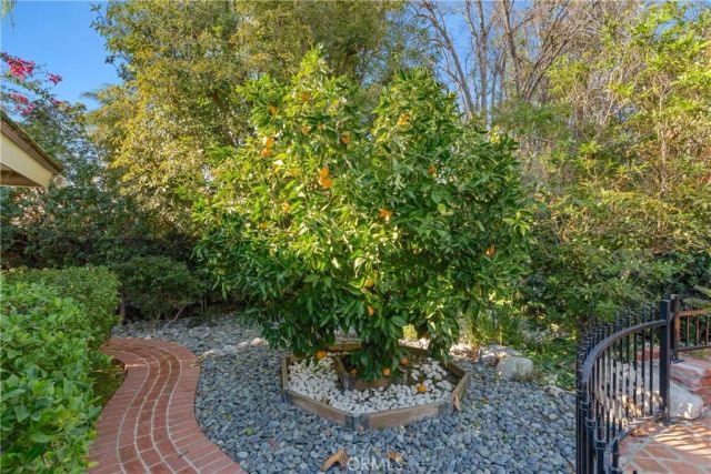 19803 Linnet Street, Woodland Hills, CA 91364