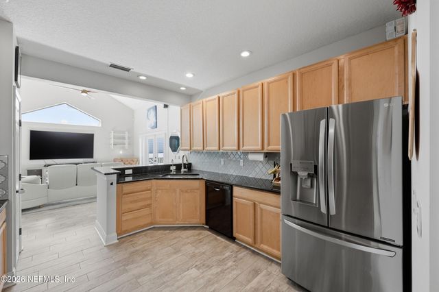 1472 LAUREL Way, Atlantic Beach, FL 32233