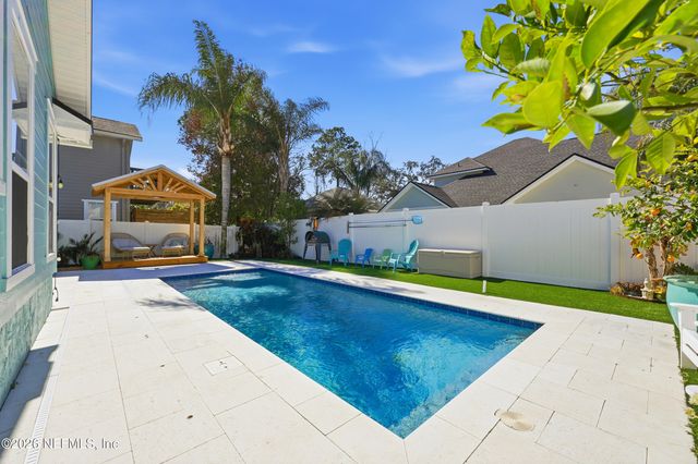 1472 LAUREL Way, Atlantic Beach, FL 32233