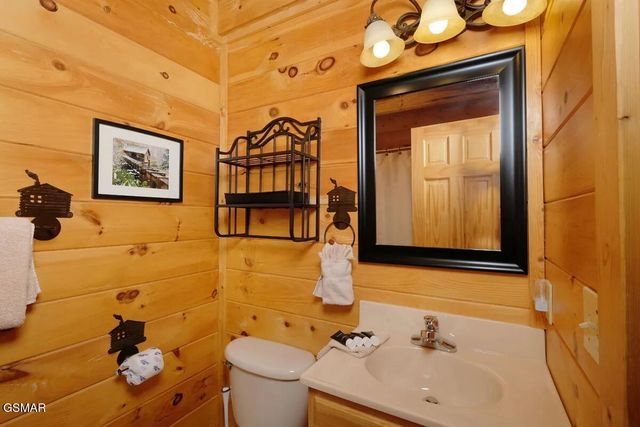 2026 Cougar Crossing Way, Sevierville, TN 37876