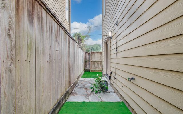 2609 Detering Street, Houston, TX 77007