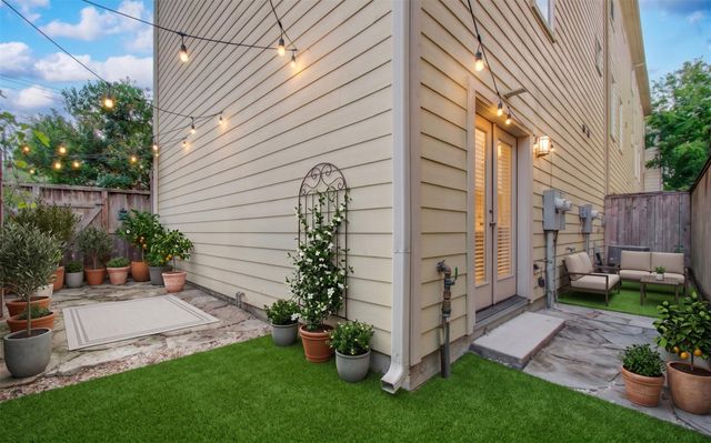 2609 Detering Street, Houston, TX 77007