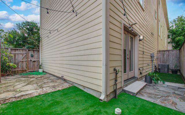 2609 Detering Street, Houston, TX 77007