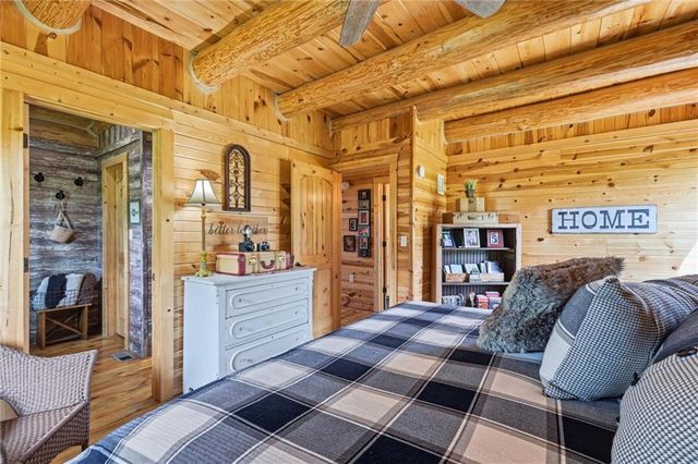 22948 Spooncreek Road, Edgerton, KS 66021