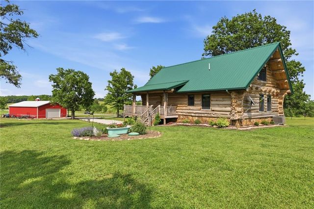22948 Spooncreek Road, Edgerton, KS 66021