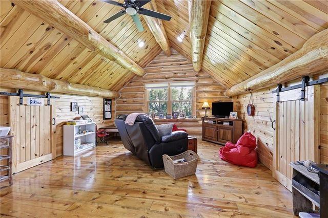 22948 Spooncreek Road, Edgerton, KS 66021
