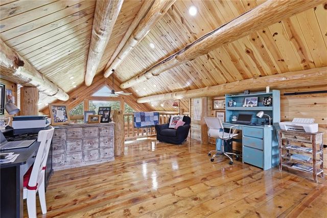 22948 Spooncreek Road, Edgerton, KS 66021