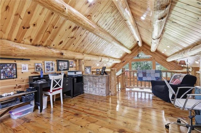 22948 Spooncreek Road, Edgerton, KS 66021
