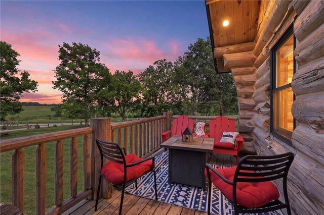 22948 Spooncreek Road, Edgerton, KS 66021