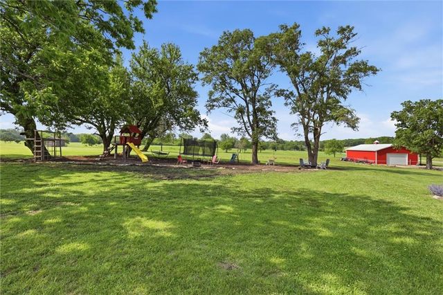 22948 Spooncreek Road, Edgerton, KS 66021