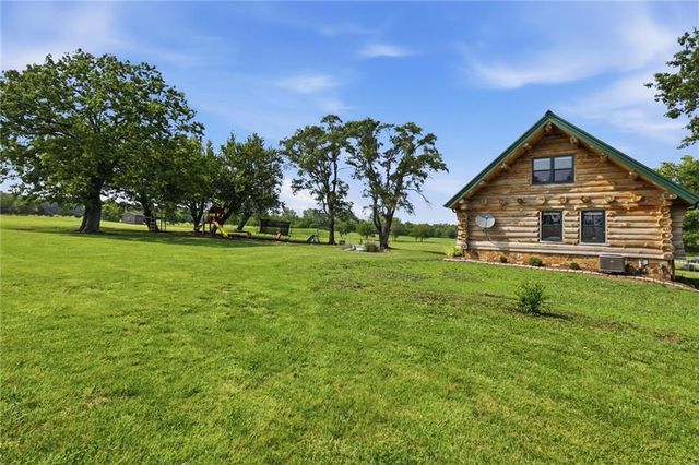 22948 Spooncreek Road, Edgerton, KS 66021