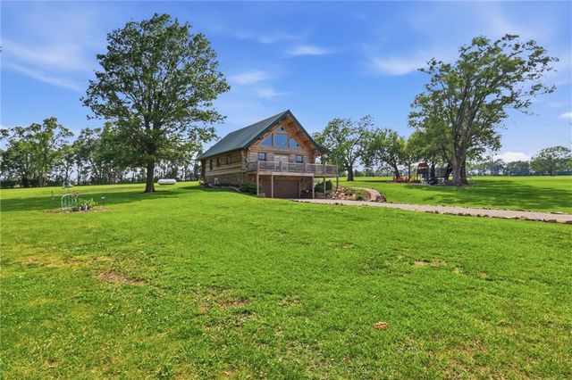 22948 Spooncreek Road, Edgerton, KS 66021