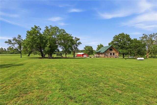 22948 Spooncreek Road, Edgerton, KS 66021