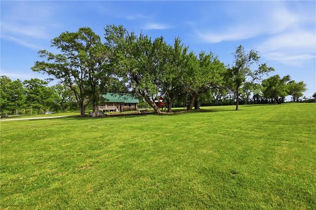 22948 Spooncreek Road, Edgerton, KS 66021