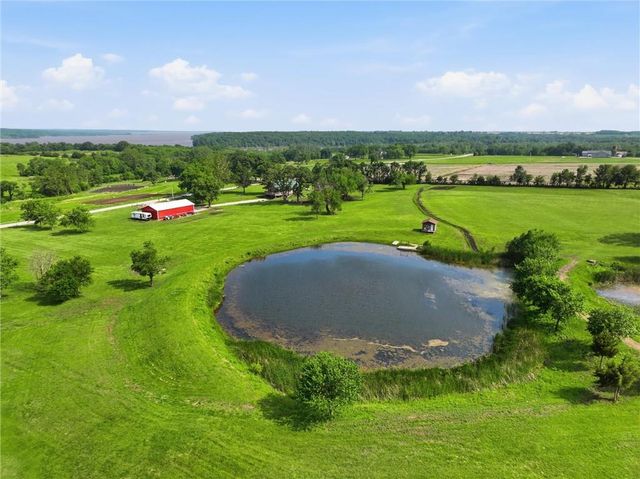 22948 Spooncreek Road, Edgerton, KS 66021