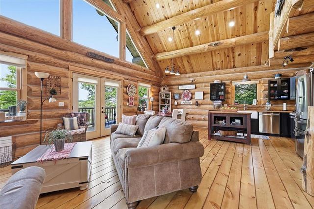 22948 Spooncreek Road, Edgerton, KS 66021