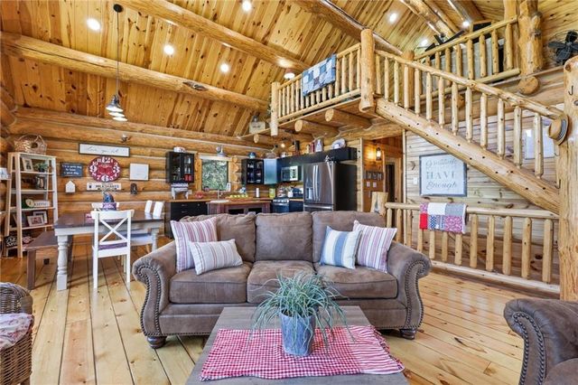 22948 Spooncreek Road, Edgerton, KS 66021