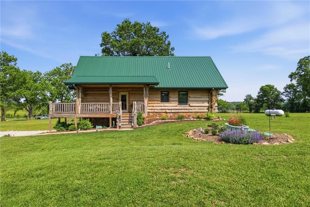 22948 Spooncreek Road, Edgerton, KS 66021