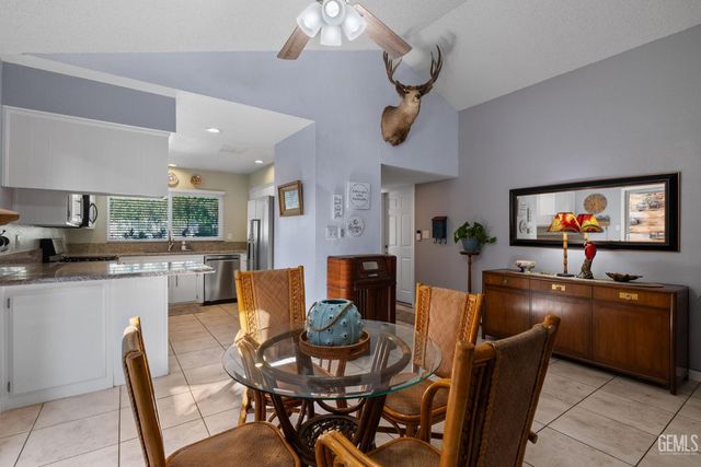 5609 Arbor Court, Bakersfield, CA 93309