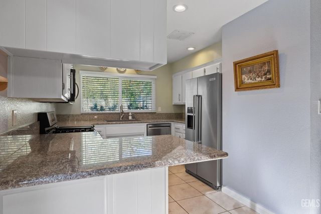 5609 Arbor Court, Bakersfield, CA 93309